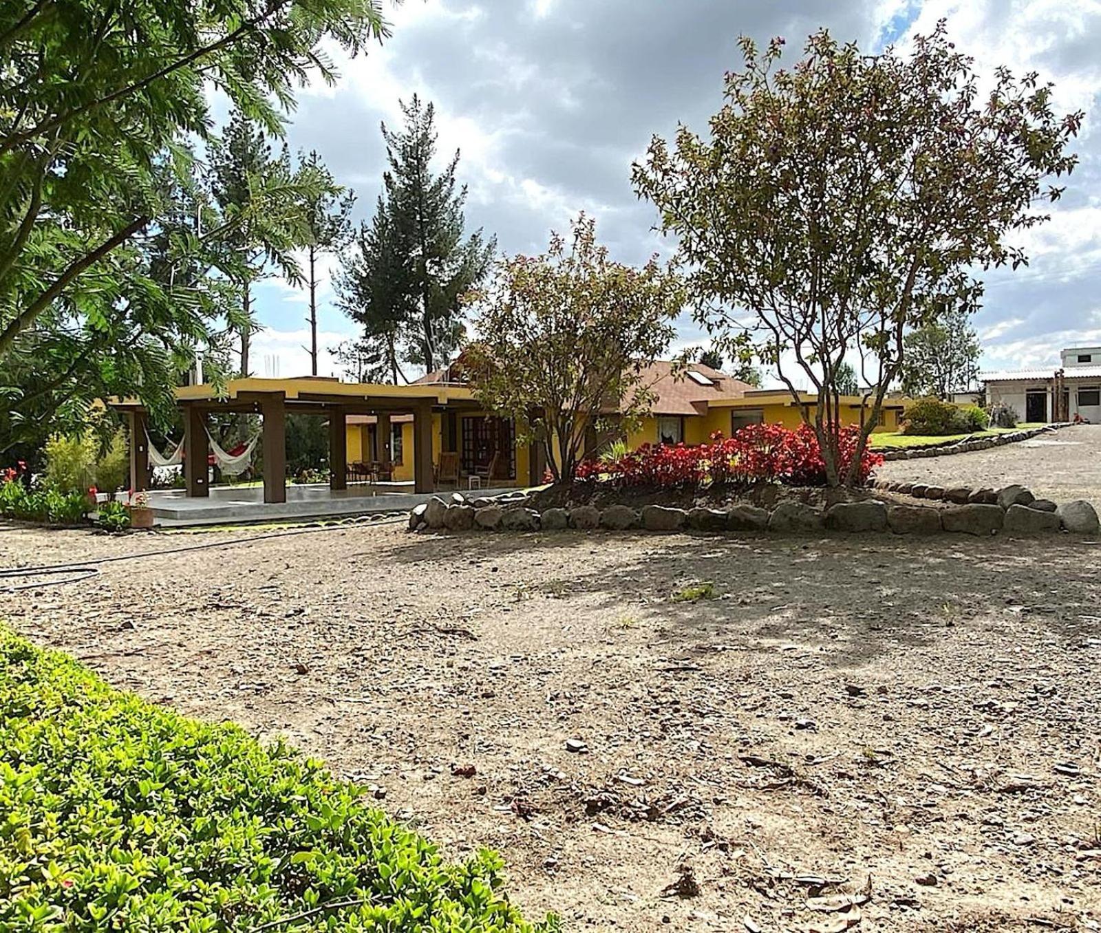Cottage house Cayambe Exterior photo